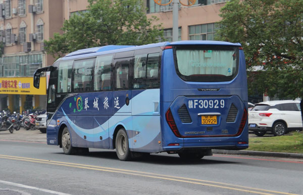 （企業(yè)通勤班車(chē)）企業(yè)班車(chē)能租賃千萬(wàn)別購(gòu)車(chē)